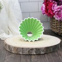 V60 Oregami Style Ceramic Green with wood base