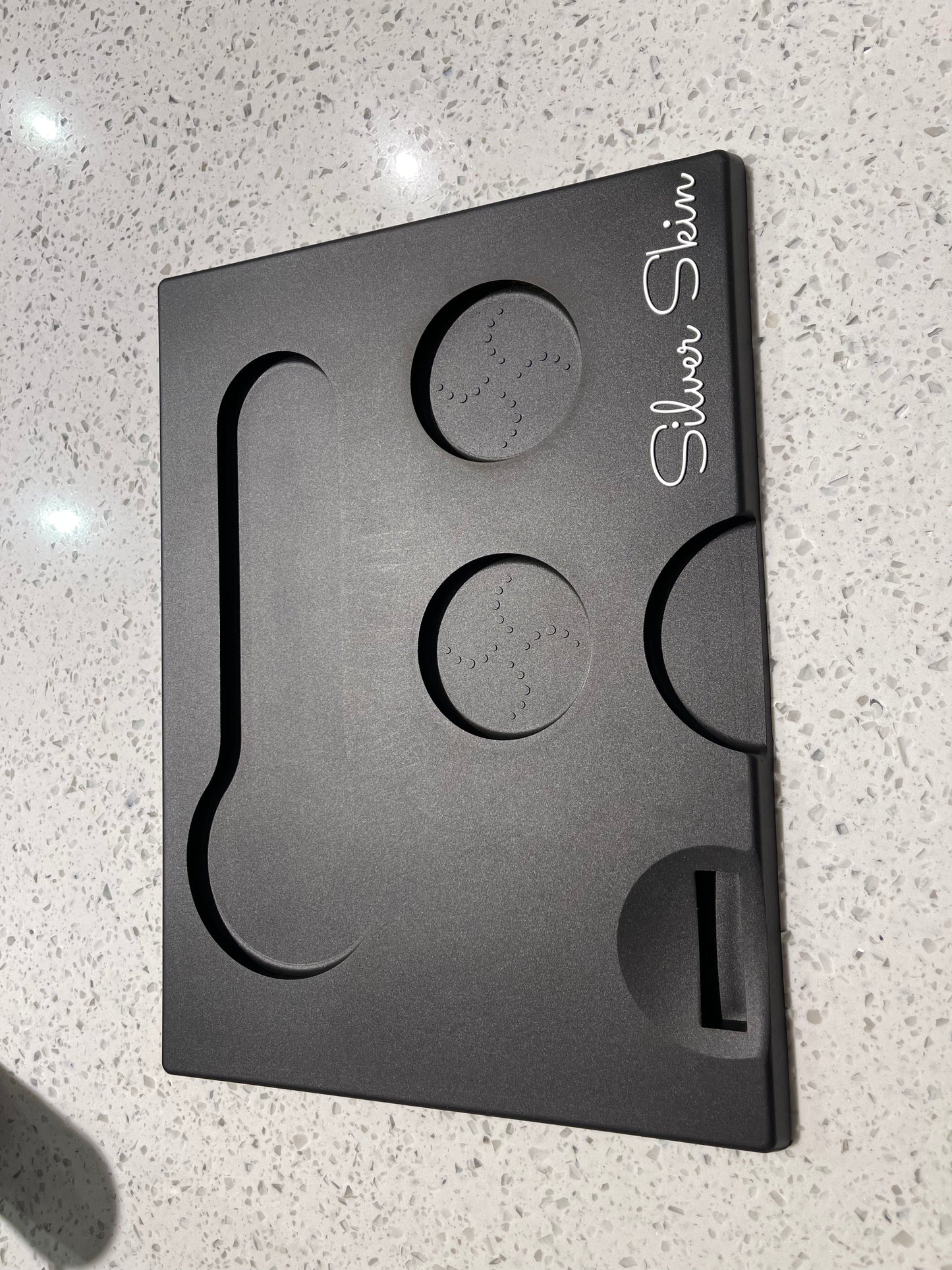 Tamper mat station