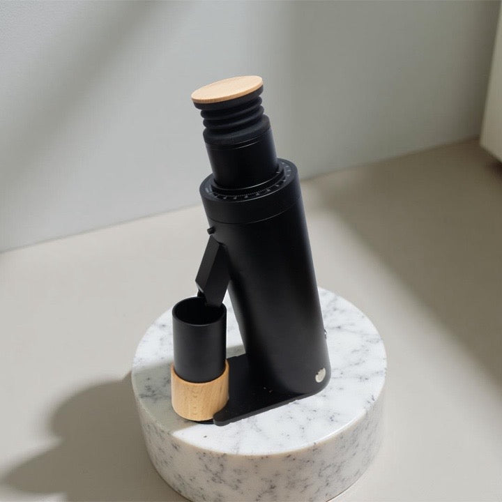 DC63 coffee grinder