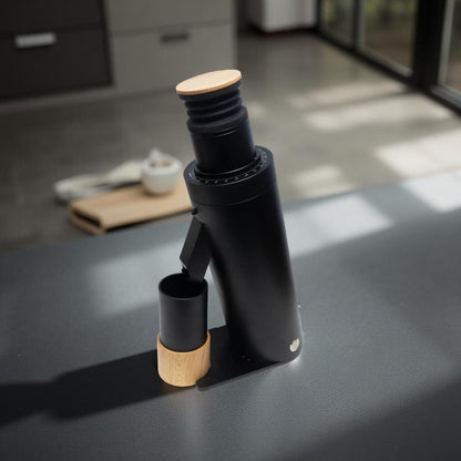 DC63 coffee grinder